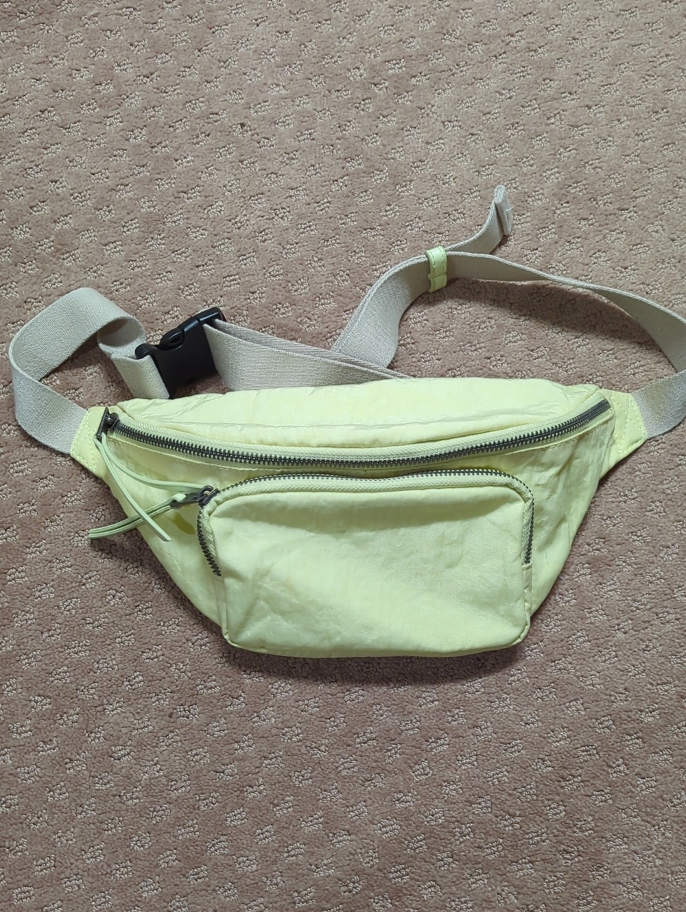 Universal Thread Lightweight Yellow Waist Bag - Casual Travel Fanny Pack